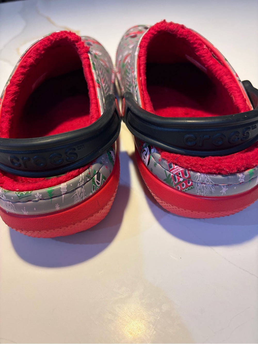 Crocs Disney Parks Holiday Mickey Mouse Fleece Lined Classic Clogs Women 9/Men 7 - Picture 4 of 9
